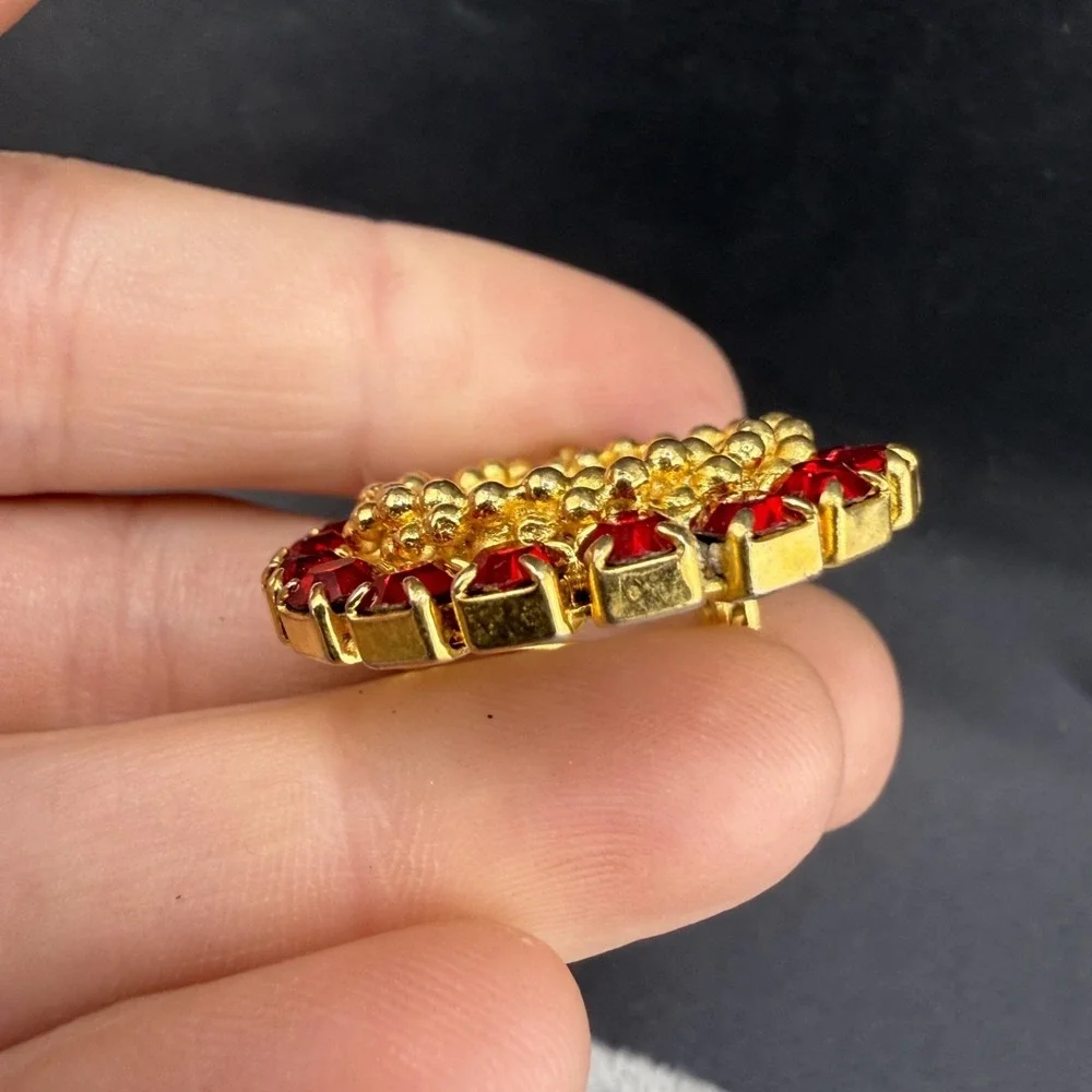 Vintage Rhinestone Brooch Red Circle Gold‎ Tone